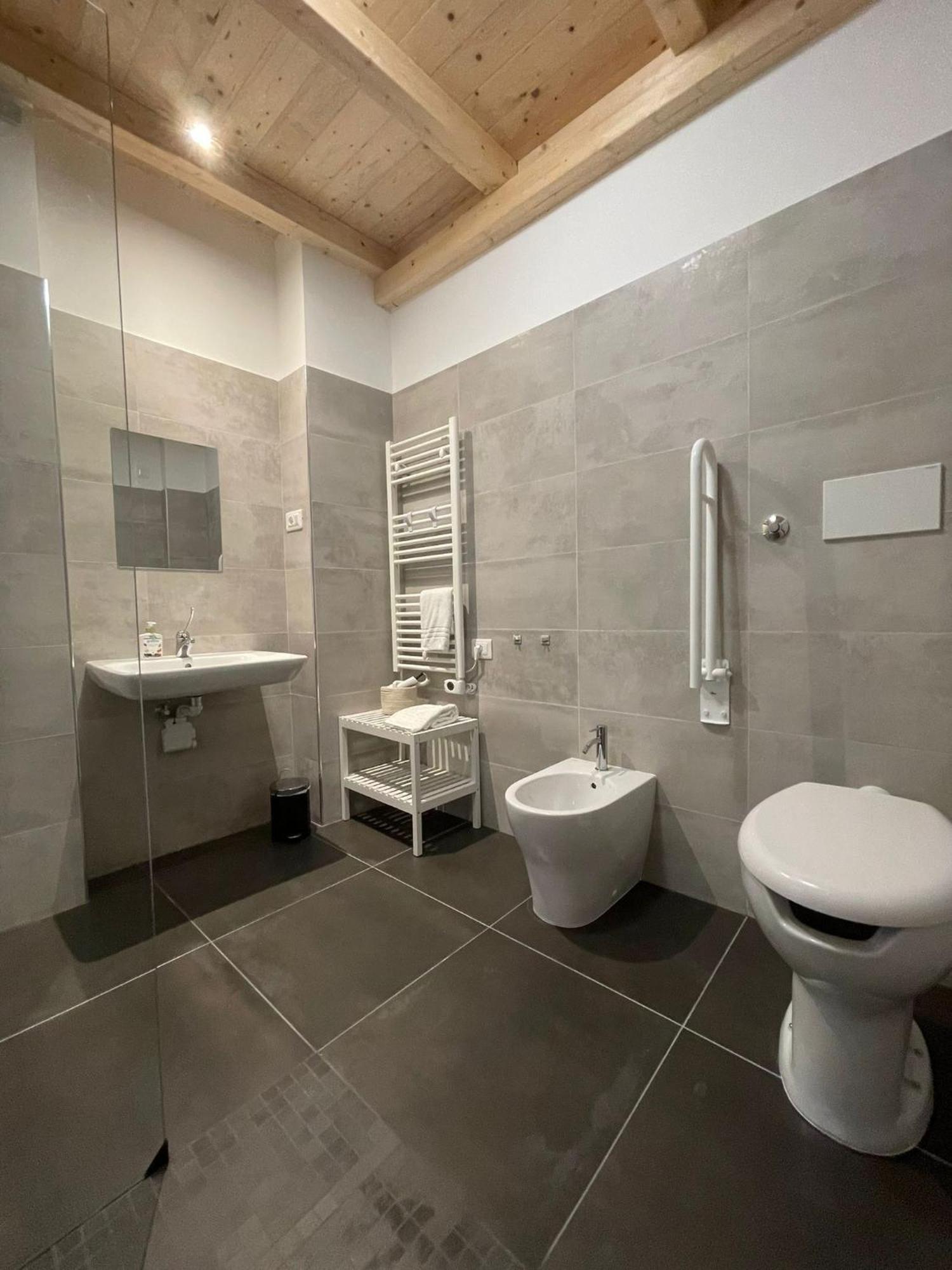 Aloe Comfort Rooms Πεσκάρα Εξωτερικό φωτογραφία